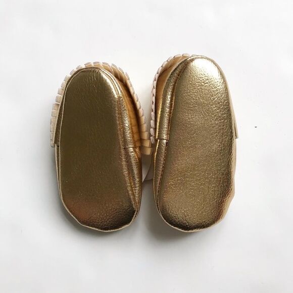 Faux pebble leather gold moccasins EUC size 4 - Picture 4 of 4